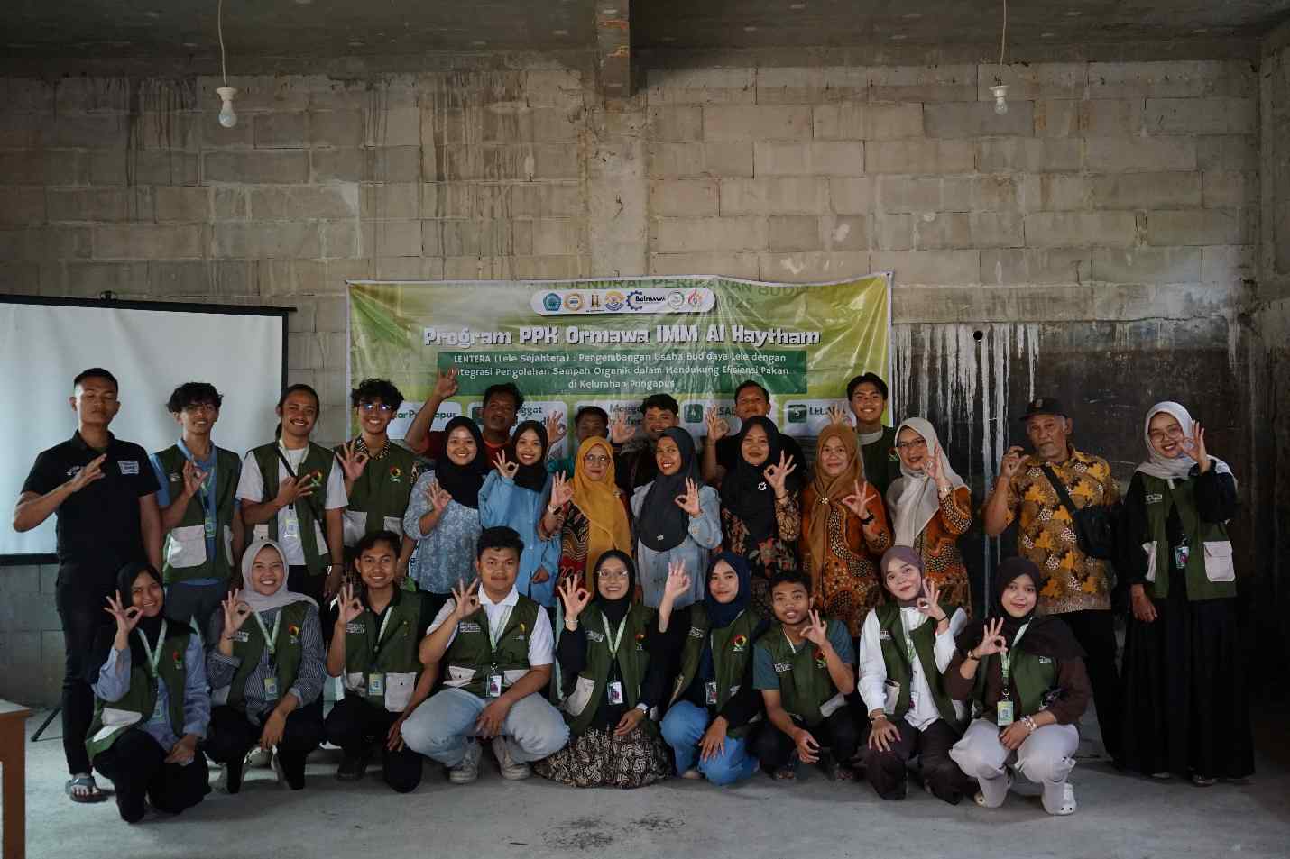 Perkuat Pemasaran Digital Produk, PPK Ormawa IMM Al Haytham Unimus Dorong Usaha Baru Warga Kelurahan Pringapus