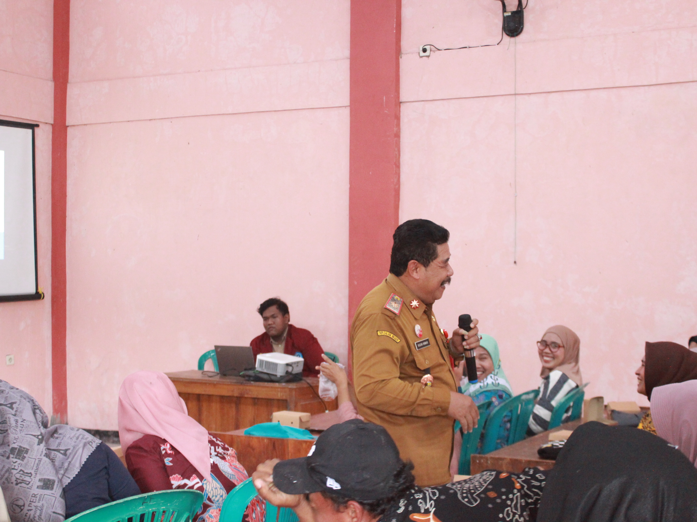 Dokumentasi Tim Pelaksana PPK Ormawa IMM Ahmad Dahlan UNIMUS Selenggarakan Pelatihan Pengelolaan Keuangan UMKM Bersama Kepala Dinas Koperasi dan UKM Kabupaten Grobogan
