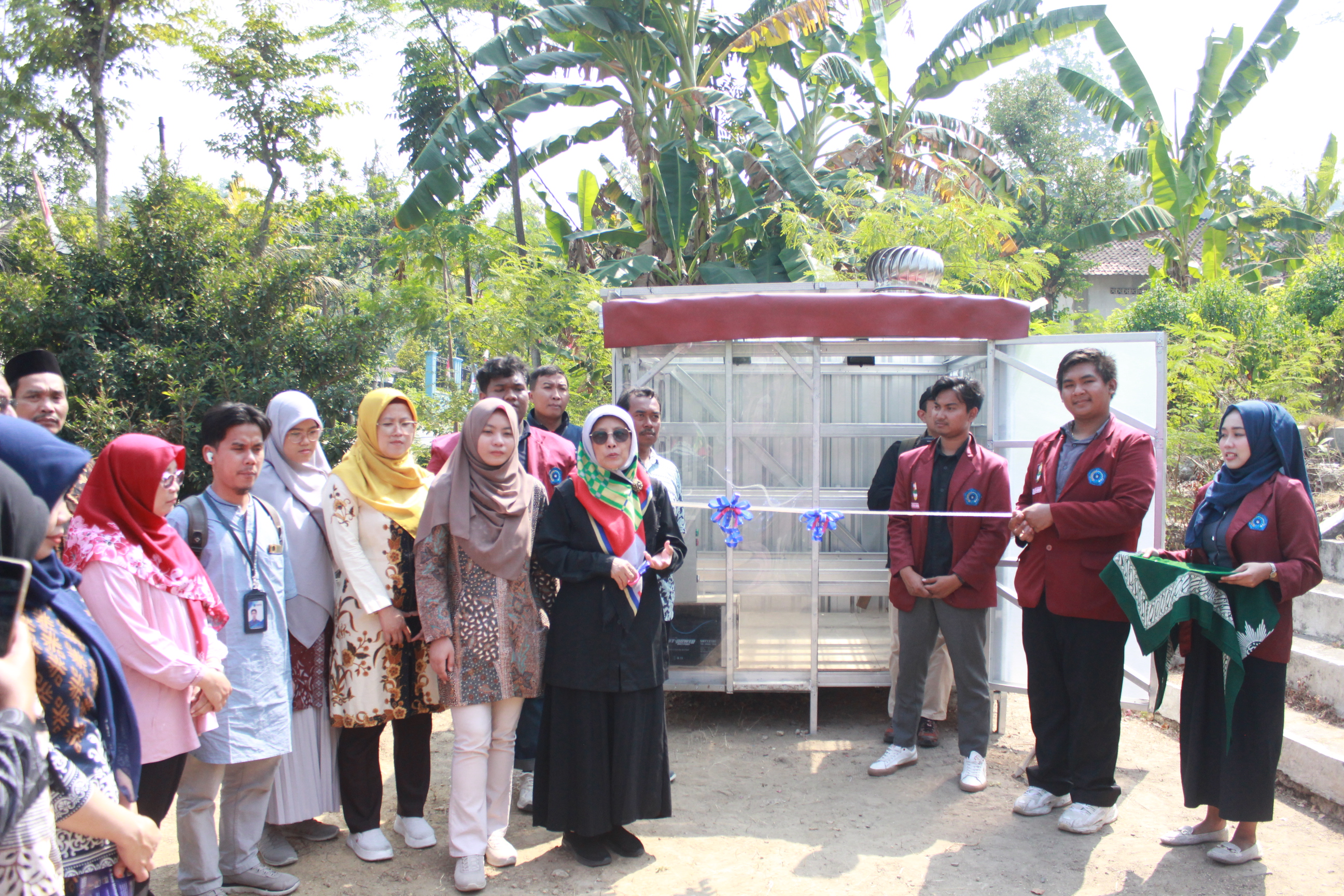 Dokumentasi PPK Ormawa IMM Ahmad Dahlan UNIMUS Laksanakan Transfer Teknologi Instore Dryer System dan Visitasi Internal Perguruan Tinggi di Desa Taruman