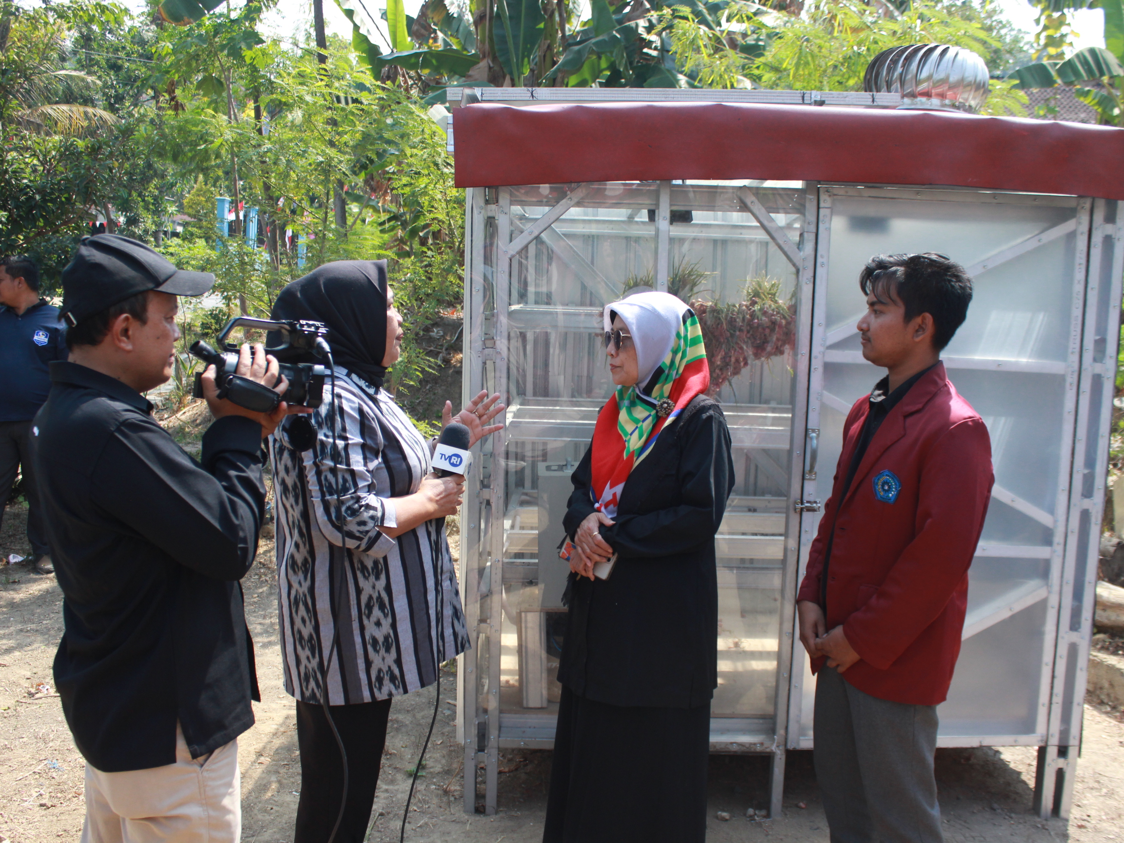 Dokumentasi PPK Ormawa IMM Ahmad Dahlan UNIMUS Laksanakan Transfer Teknologi Instore Dryer System dan Visitasi Internal Perguruan Tinggi di Desa Taruman